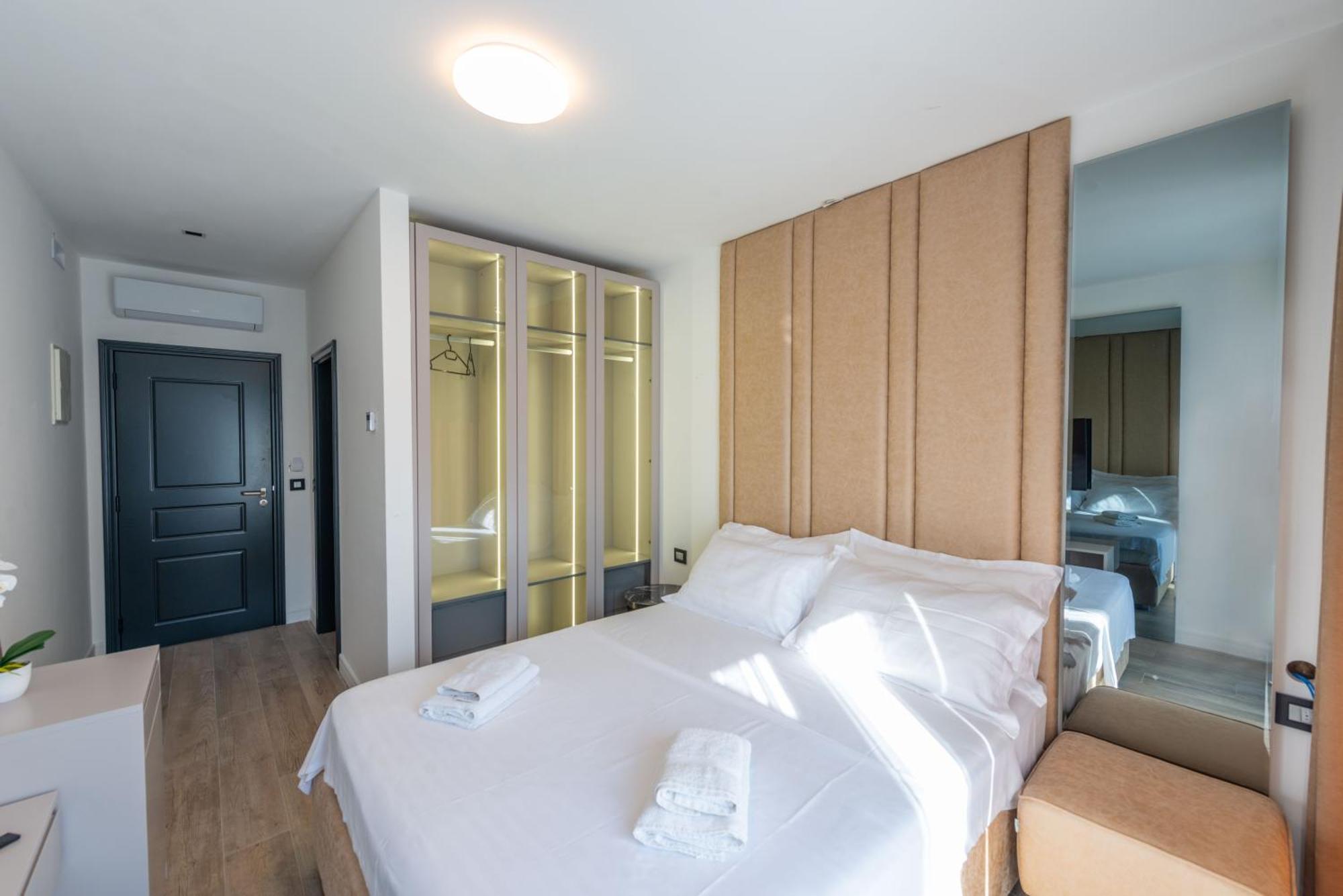 Botanica Boutique Hotel Ulcinj Exteriör bild