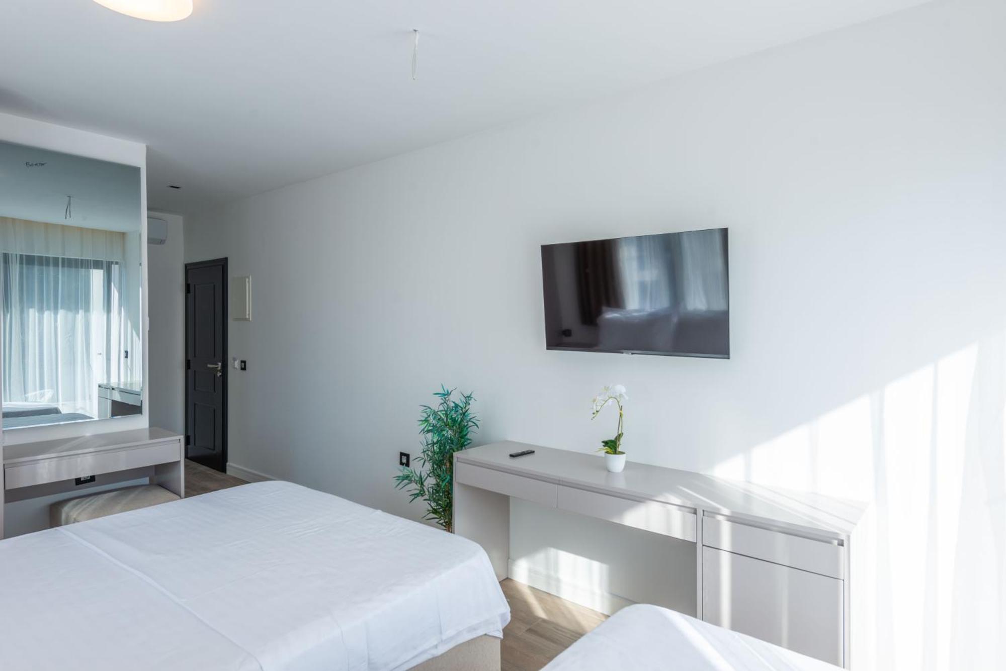 Botanica Boutique Hotel Ulcinj Exteriör bild