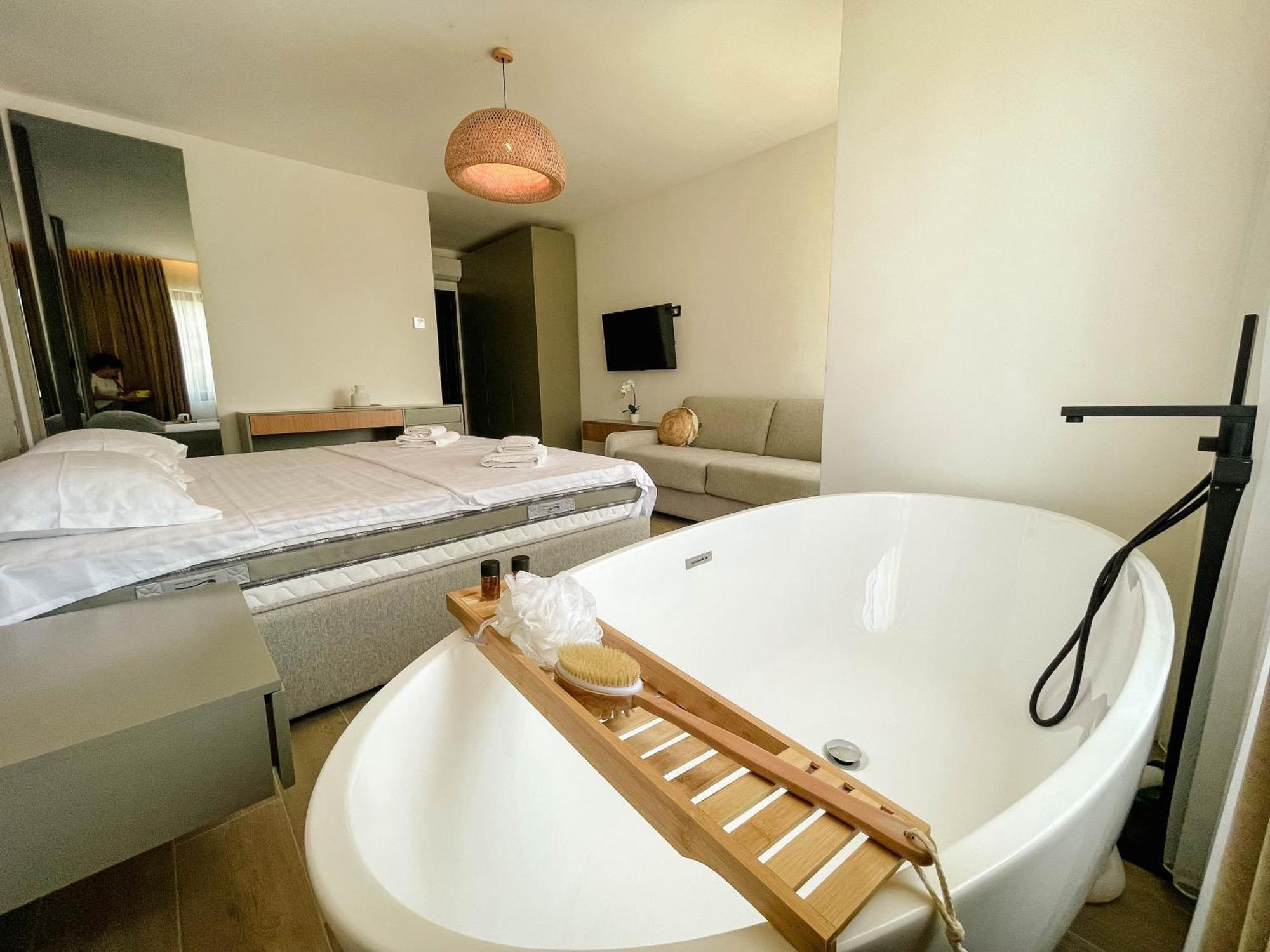 Botanica Boutique Hotel Ulcinj Exteriör bild