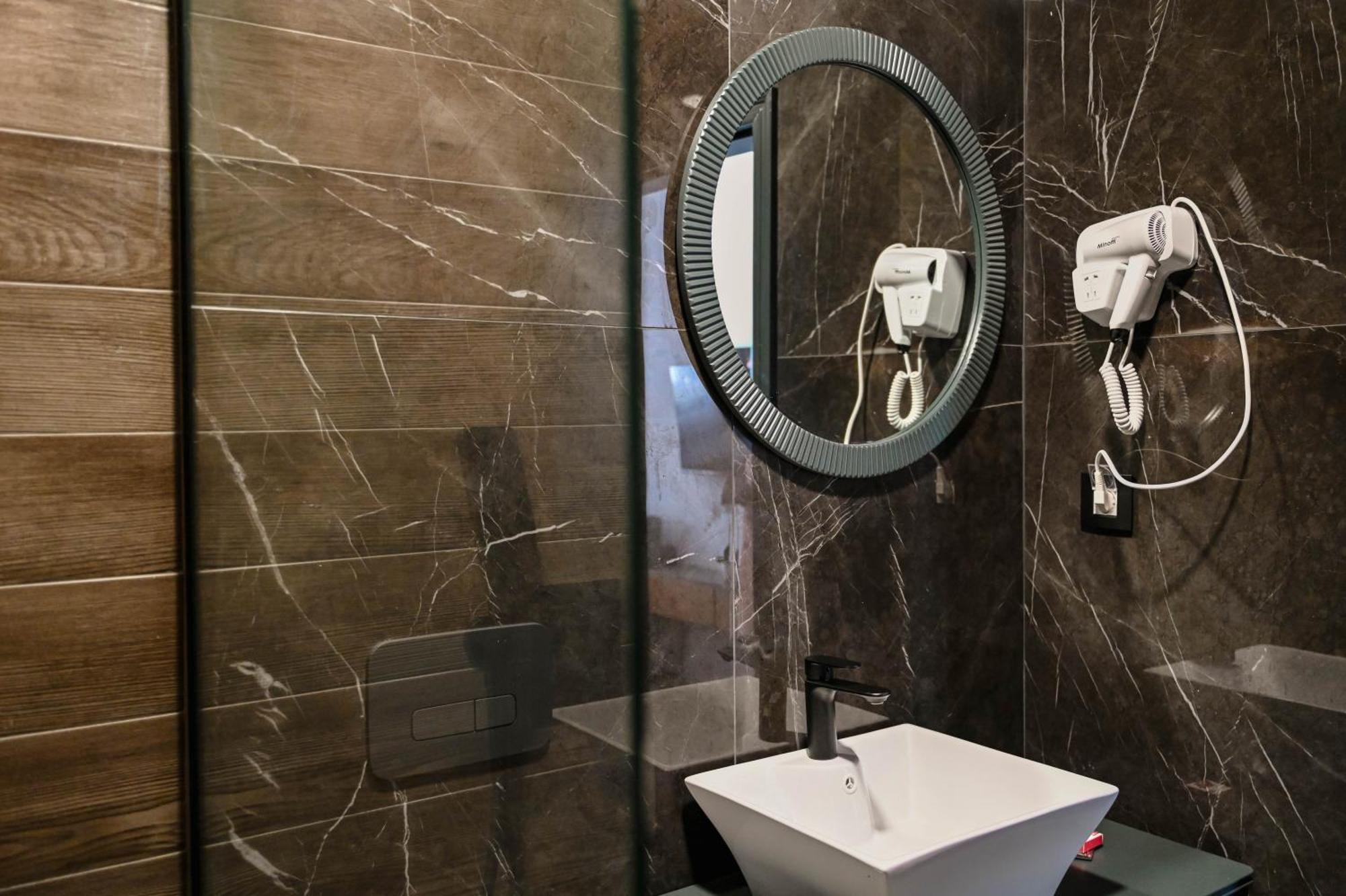 Botanica Boutique Hotel Ulcinj Exteriör bild