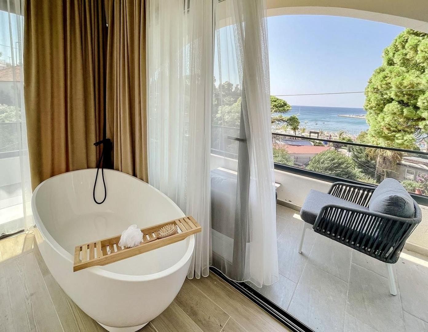 Botanica Boutique Hotel Ulcinj Exteriör bild